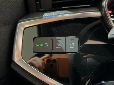 Audi Q3 35 TFSI 150 ch S tronic 7 S line   - 13