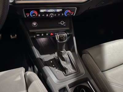 Audi Q3 35 TFSI 150 ch S tronic 7 S line   - 17