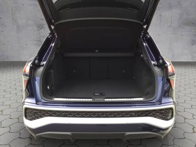 Audi Q3 45 TFSIe qu S Line S Tronic HUD CAM360   - 13