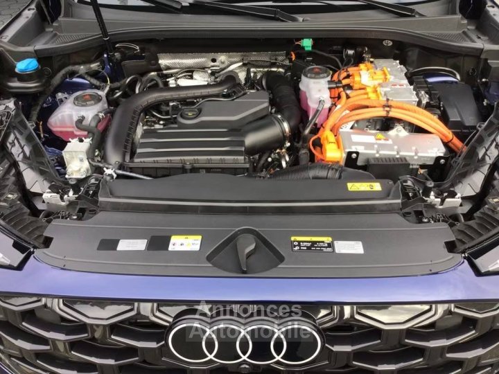 Audi Q3 45 TFSIe qu S Line S Tronic HUD CAM360 - 14