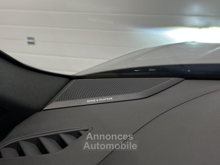 Audi Q3 35 TFSI 150 ch S-Tronic S Line - Toit ouvrant/ B&O/ Cam&eacute;ra 360&deg; - Suivi exclusif - 23