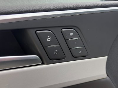 Audi A4 AVANT 20 TDI 190ch DESIGN S-TRONIC 7   - 17