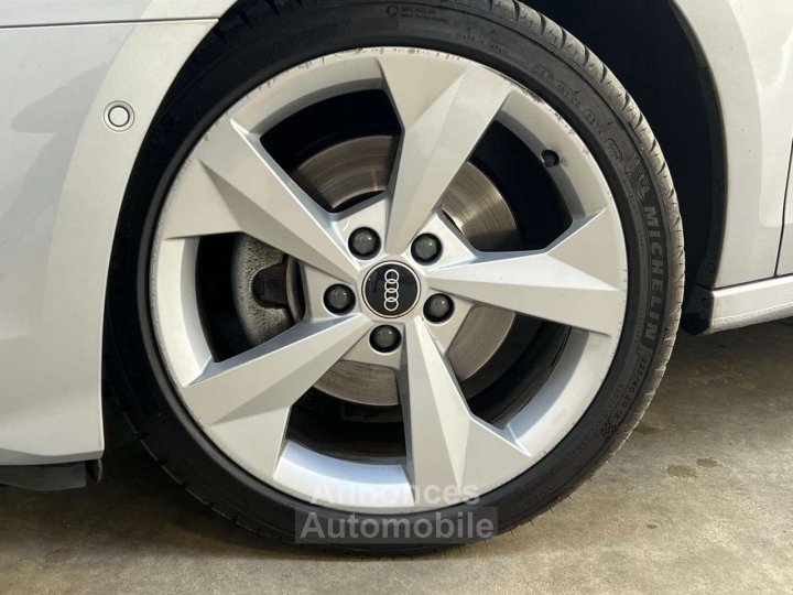 Audi A3 Sportback 30 TDI 116 Design Luxe - 2
