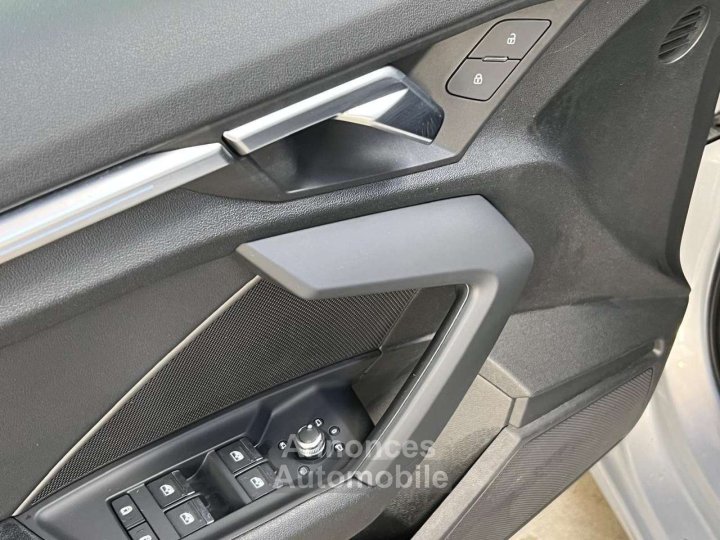 Audi A3 Sportback 30 TDI 116 Design Luxe - 3