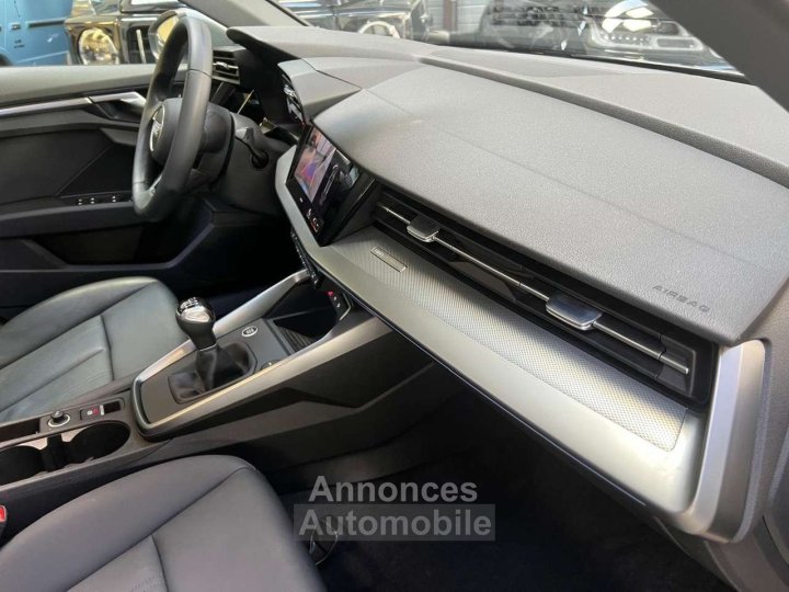 Audi A3 Sportback 30 TDI 116 Design Luxe - 32