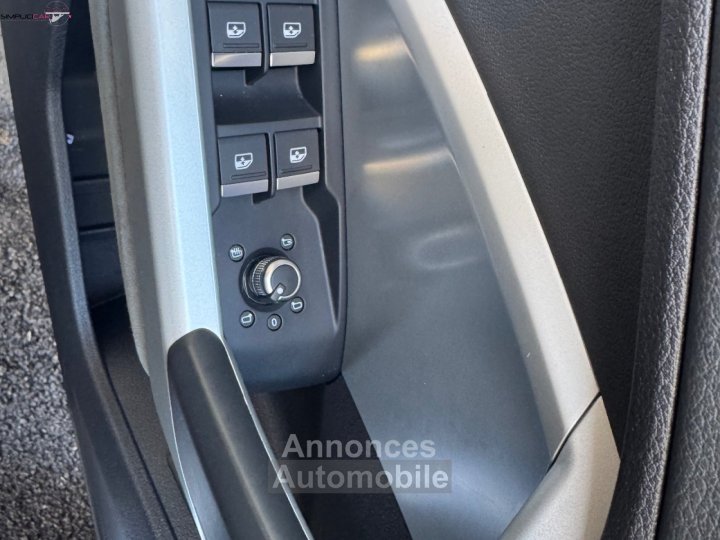 Audi Q3 35 TFSI 150 ch S tronic 7 Design Luxe GARANTIE 12 MOIS - 31