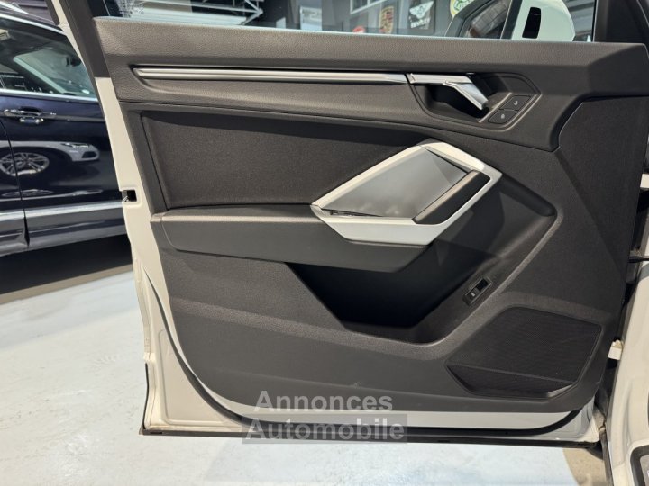 Audi Q3 35 TFSI 150 MHEV S TRONIC BUSINESS LINE - 10