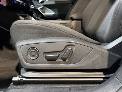 Audi Q3 35 TFSI 150 MHEV S TRONIC BUSINESS LINE   - 23