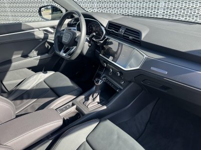 Audi Q3 35 TFSI 150 ch S tronic 7 S line plus   - 7
