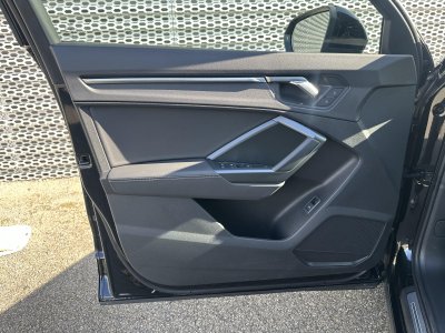 Audi Q3 35 TFSI 150 ch S tronic 7 S line plus   - 11