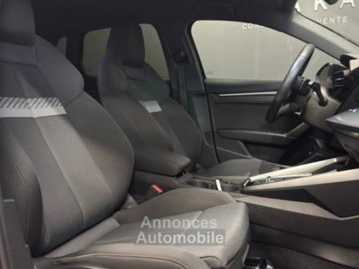 Audi A3 Sportback 40 TFSIe 204ch S tronic 6 Design Luxe SUIVI COMPLET RÉVISION À JOUR - 13