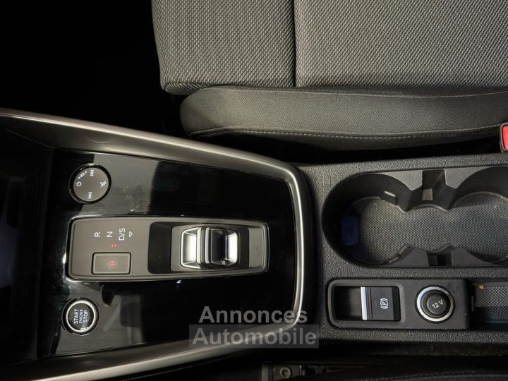 Audi A3 Sportback 40 TFSIe 204ch S tronic 6 Design Luxe SUIVI COMPLET RÉVISION À JOUR - 25