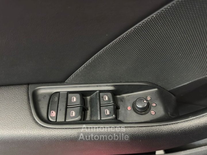 Audi A3 Sportback 16 TDI 110 S Line tronic 7 ORIGINE FRANCE R&Eacute;VISION &Agrave; JOUR COURROIE - 16