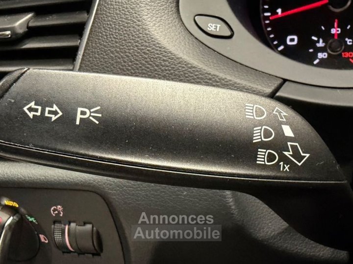 Audi Q3 14 cod tfsi 150 s-line s-tronic bva - 29