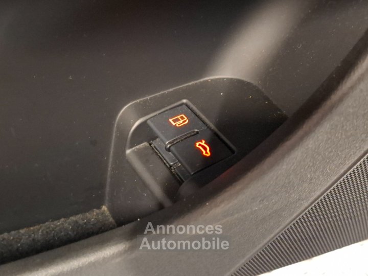 Audi TT 20 TFSI 211 Quattro S tronic 6 - Pack Comp&eacute;tition - 32