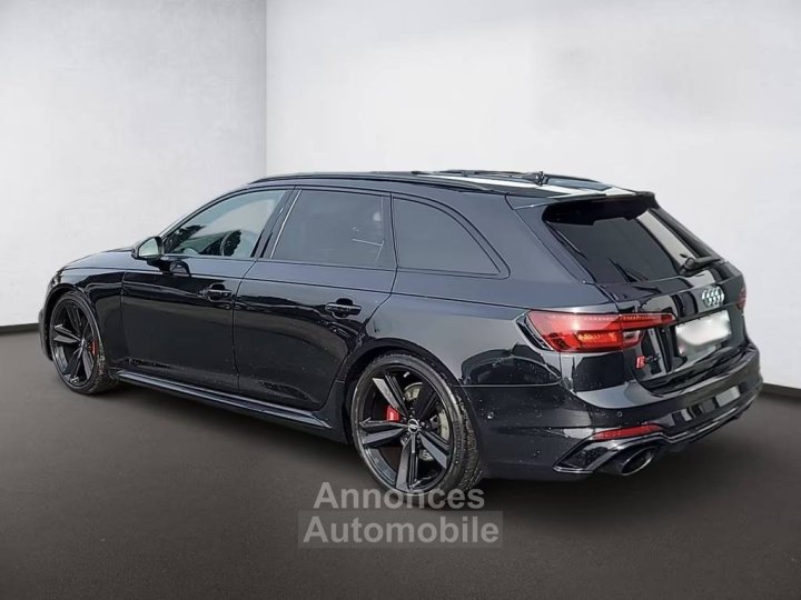 Audi RS4 RS 4 Avant quattro *B&O*HUD*PANO*BLACKSTYLE*MATR - 4