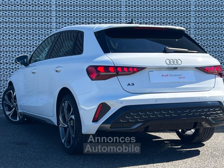 Audi A3 Sportback TFSI Mild Hybrid 116 S tronic 7 S line - 2