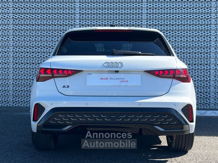 Audi A3 Sportback TFSI Mild Hybrid 116 S tronic 7 S line - 3