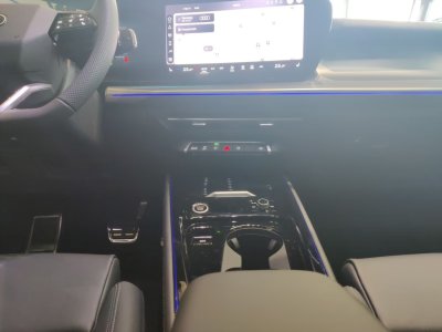 Audi Q3 Q3 e-Hybrid S-Line   - 4