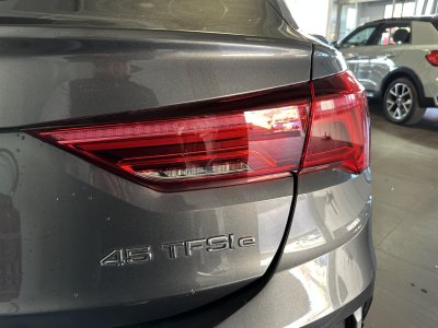 Audi Q3 Sportback 45 TFSIe 245 ch S tronic 6 S line - 12