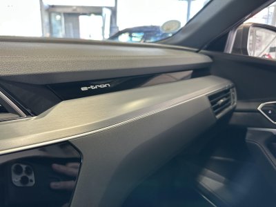 Audi e-tron SPORTBACK Sportback 55 quattro 408 ch S line   - 11