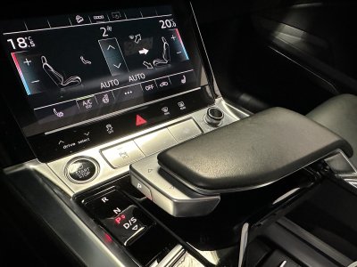 Audi e-tron SPORTBACK Sportback 55 quattro 408 ch S line   - 13