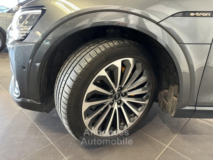 Audi e-tron SPORTBACK Sportback 55 quattro 408 ch S line - 22