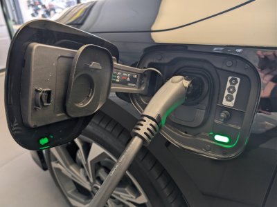 Audi A3 Sportback TFSI e Hybride rechargeable 204 S tronic 6 S line   - 3