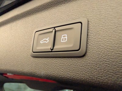 Audi A3 Sportback TFSI e Hybride rechargeable 204 S tronic 6 S line   - 19