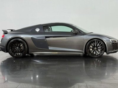 Audi R8 V10 Plus 52 FSI 610 S tronic 7 Quattro   - 4