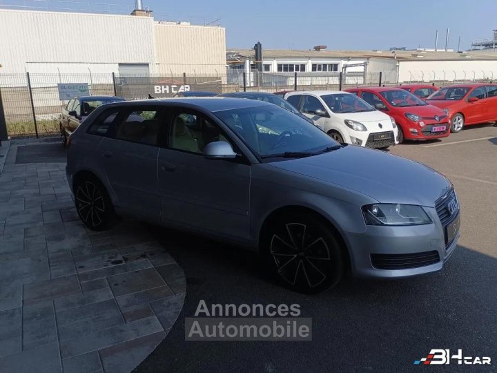 Audi A3 SPORTBACK 18 TFSI 160 AMBITION LUXE CUIR REGULATEUR CARPLAY - 6