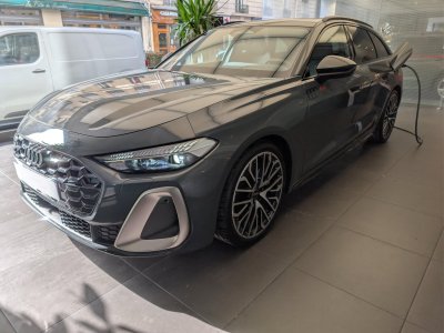 Audi A5 AVANT Avant e-hybrid 299 ch S tronic 7 Quattro S line   - 1