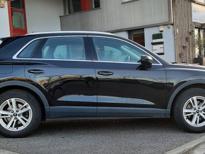 Audi Q3 15 35 tfsi s tronic 7 business line mhev 150ch   - 8