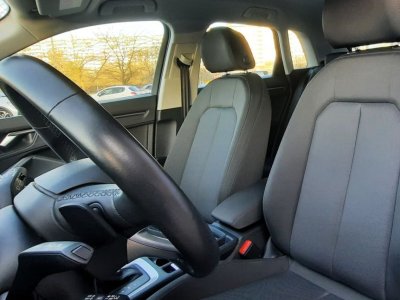 Audi Q3 15 35 tfsi s tronic 7 business line mhev 150ch   - 9