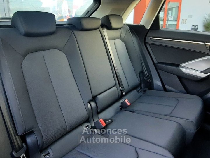 Audi Q3 15 35 tfsi s tronic 7 business line mhev 150ch - 11