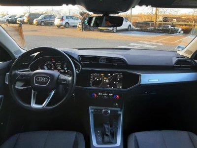 Audi Q3 15 35 tfsi s tronic 7 business line mhev 150ch   - 13