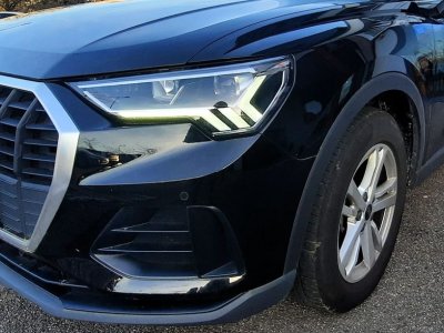 Audi Q3 15 35 tfsi s tronic 7 business line mhev 150ch   - 30