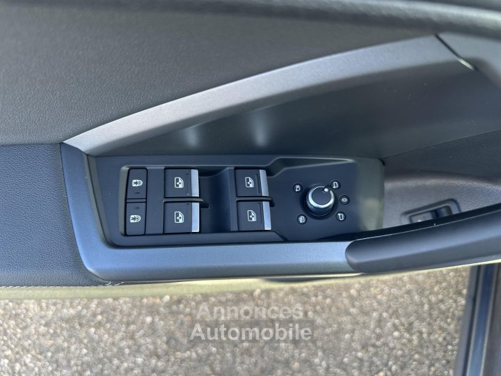 Audi Q3 35 TDI 150 ch S tronic 7 S line plus - 14