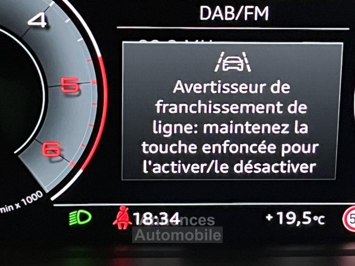 Audi Q3 DIESEL S LINE 20 35 TDI - 150CV - BVA 7  S-tronic Garantie - 21
