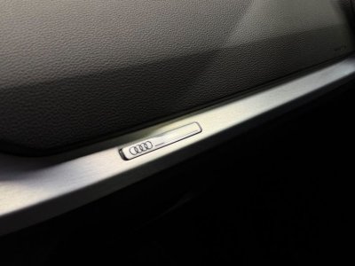 Audi Q2 14 35 tfsi cod 150 s-line s-tronic bva carplay bang & olufsen - 13
