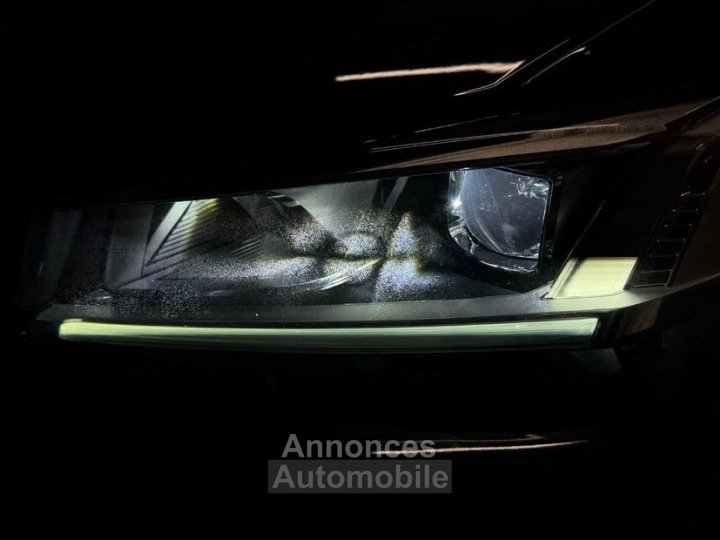 Audi Q2 14 35 tfsi cod 150 s-line s-tronic bva carplay bang & olufsen - 17