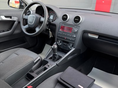 Audi A3 Sportback 20 TDI 140 DPF Attraction - 32