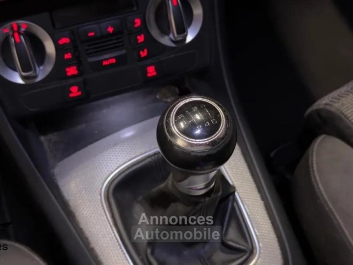 Audi Q3 20 TDI 140 CV AMBIENTE - 23