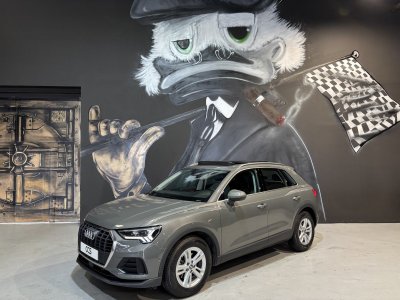 Audi Q3 14 TFSi 150ch Business Line Toit ouvrant / premi&egrave;re main origine France   - 1