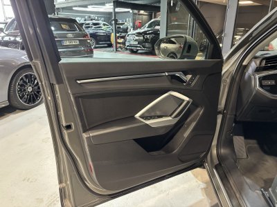 Audi Q3 14 TFSi 150ch Business Line Toit ouvrant / premi&egrave;re main origine France   - 12