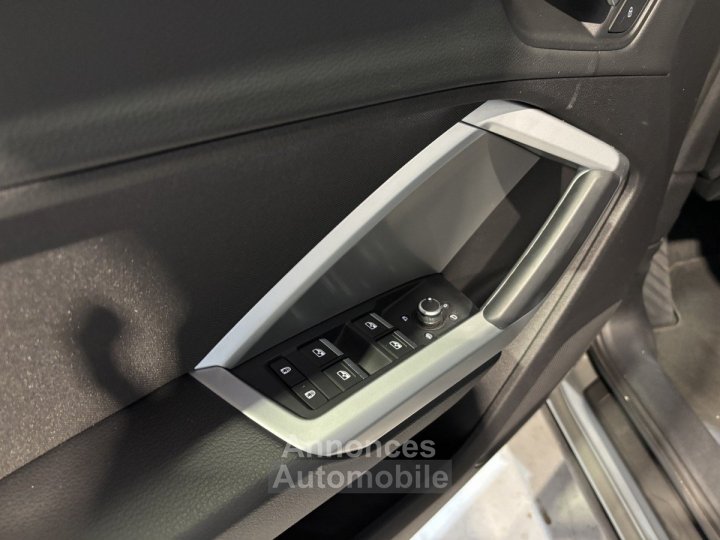 Audi Q3 14 TFSi 150ch Business Line Toit ouvrant / premi&egrave;re main origine France - 13