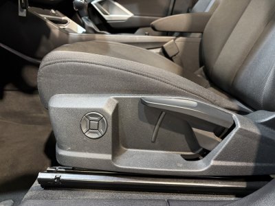 Audi Q3 14 TFSi 150ch Business Line Toit ouvrant / premi&egrave;re main origine France   - 15