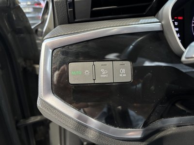 Audi Q3 14 TFSi 150ch Business Line Toit ouvrant / premi&egrave;re main origine France   - 16