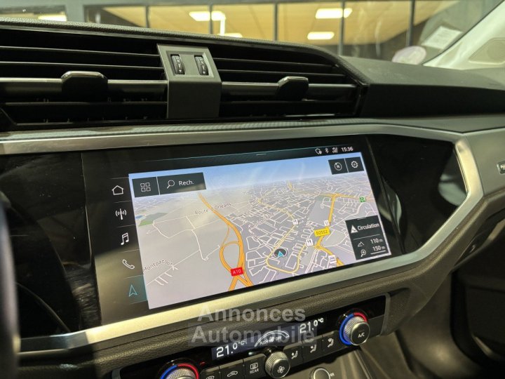 Audi Q3 14 TFSi 150ch Business Line Toit ouvrant / premi&egrave;re main origine France - 24