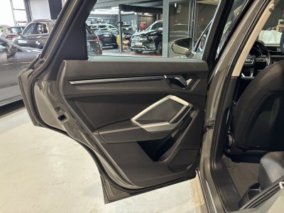 Audi Q3 14 TFSi 150ch Business Line Toit ouvrant / premi&egrave;re main origine France   - 28